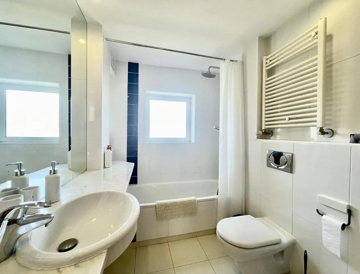 Casa Jc - Spacious With Wifi Carvoeiro